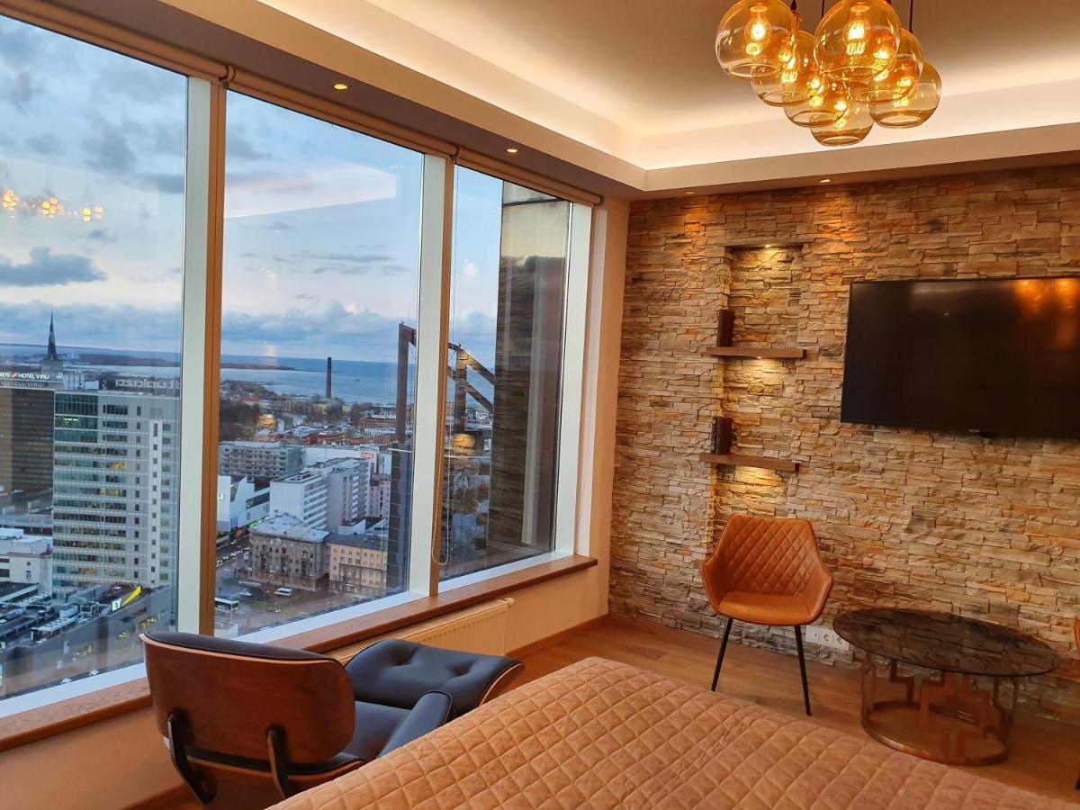 Skyview Suite - Breathtaking Views From Bed And From Jacuzzi. City Center Skyscraper Upper Floors Ταλίν Εξωτερικό φωτογραφία